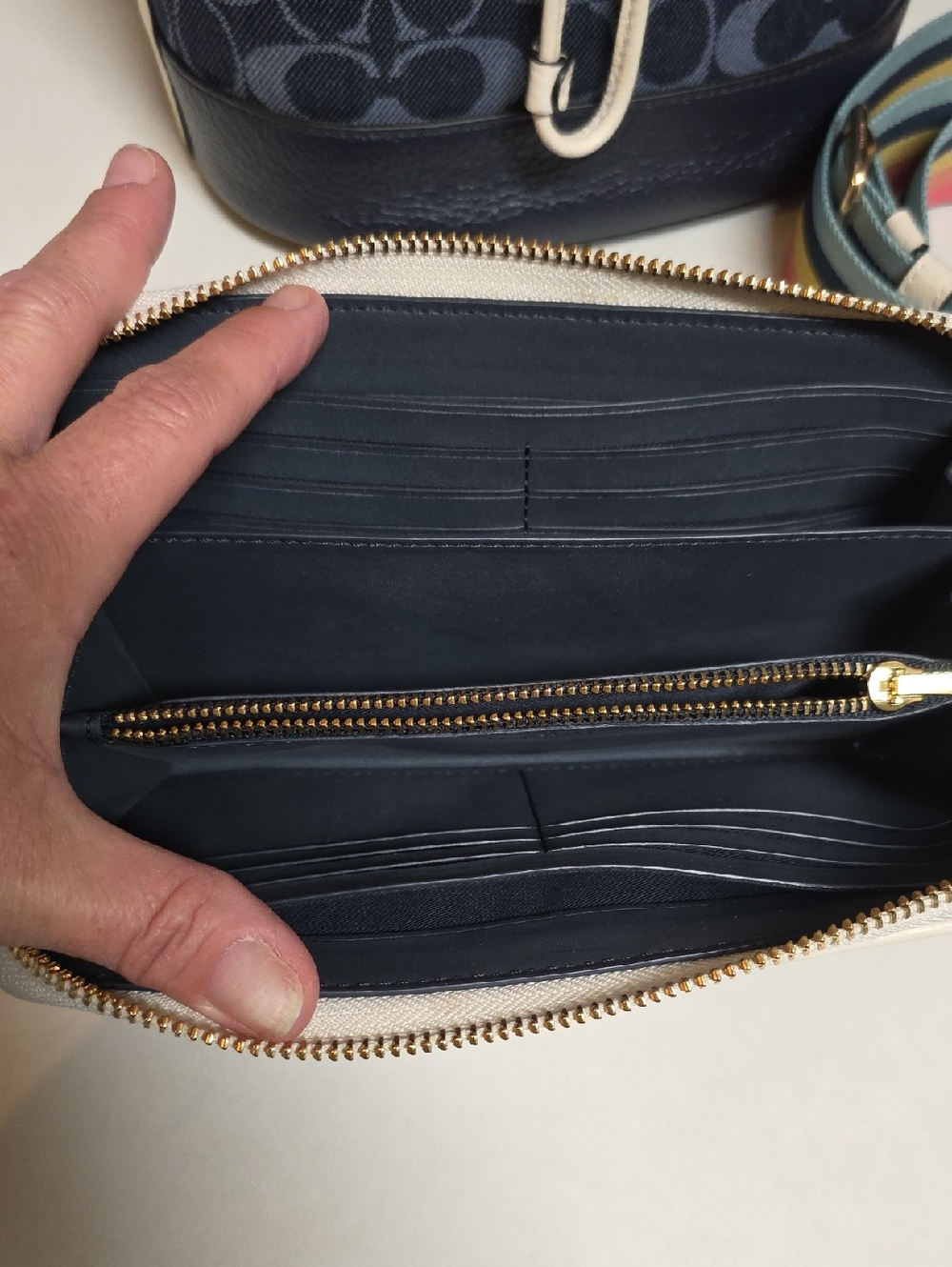 Coach Dempsey Drawstring Bucket Bag in signature denim with Wallet . - Picture 4 of 15